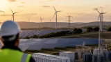 El sector renovable en España crea 140.621 empleos en 2025 pero desperdicia el 17% de su producción
